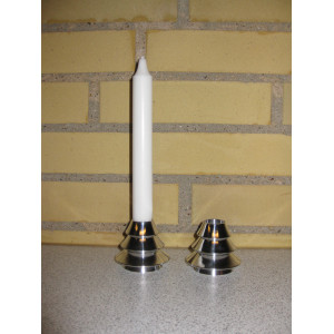 https://www.gave-boden.dk/1574-1624-thickbox/2-lysestager-i-poleret-aluminium.jpg