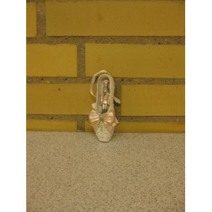 https://www.gave-boden.dk/2782-2826-thickbox/ballerina-sko-lyserod-solv.jpg