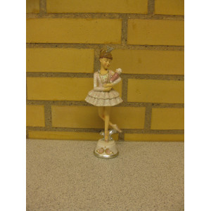 https://www.gave-boden.dk/2791-2835-thickbox/lyserod-ballerina-med-bamse.jpg